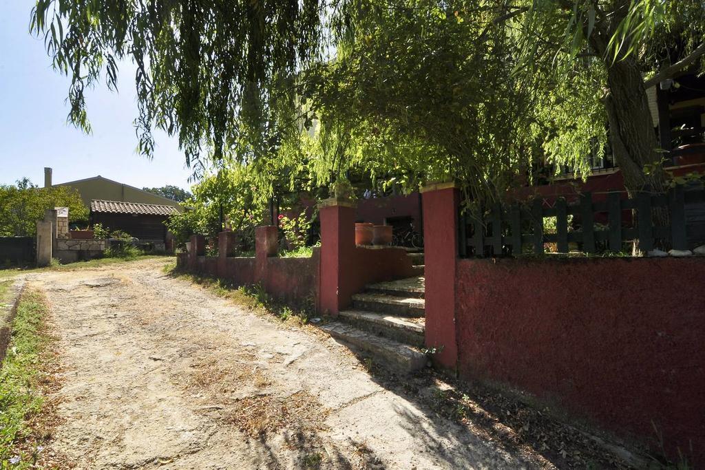 House In The Country ξενώνας Βάτος Εξωτερικό φωτογραφία